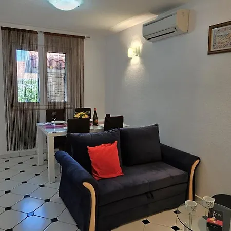 펜션 Spacious Lush Garden Private Access To *